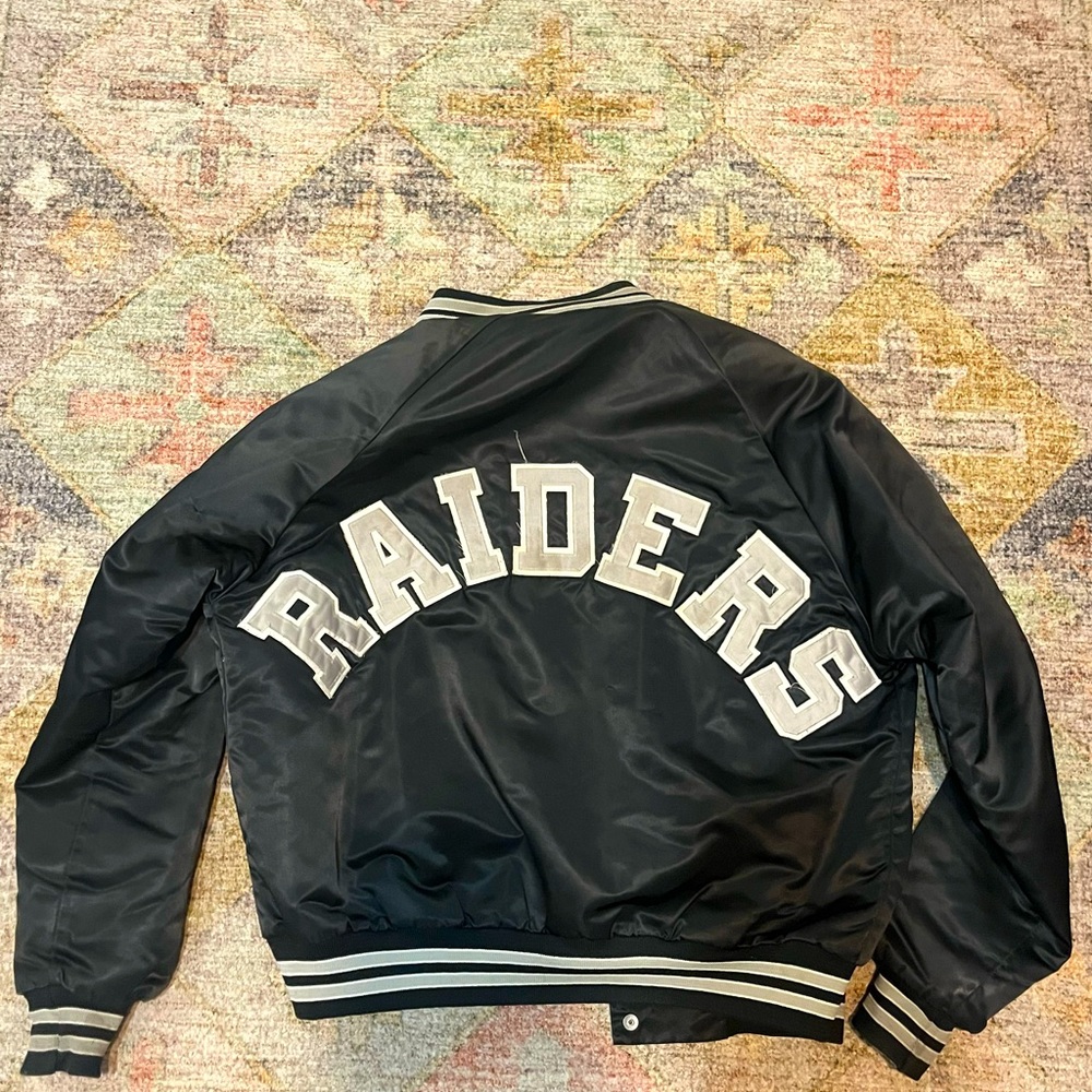 LA Raiders Chalk Line Jacket Size Medium.